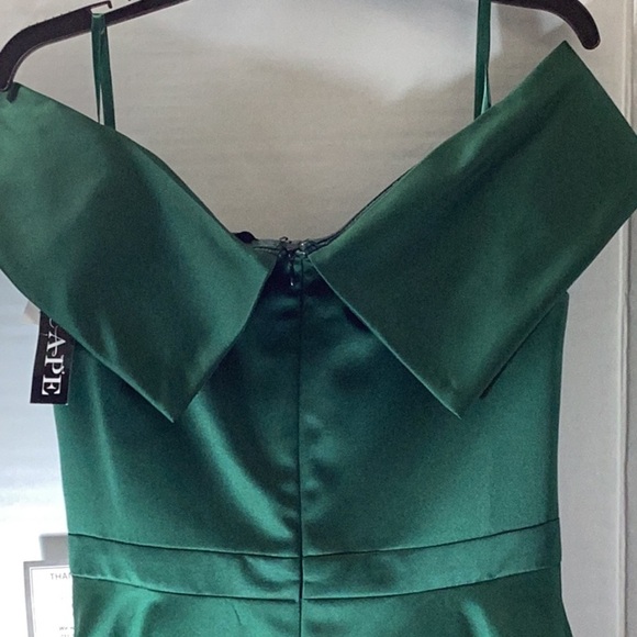 Xscape Women's Green Off-Shoulder Maxi Dress - Picture 7 of 9